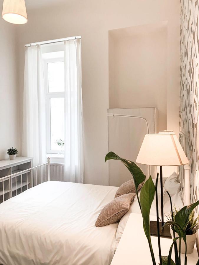 Apartment Preslova Prague Exterior photo